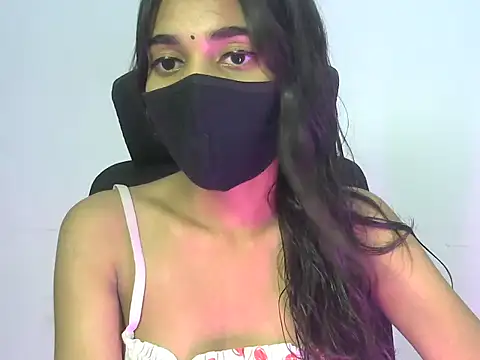 Shanaya xo online show from 07-18-26, 06:05