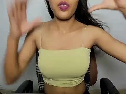 Shanaya xo online show from 06-19-26, 06:47