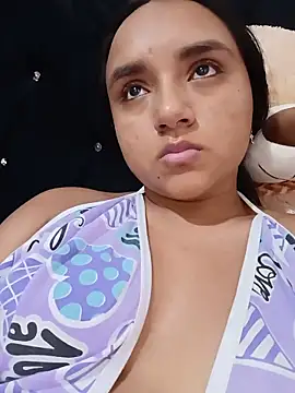 Valentina Narvaez online show from 06-13-26, 06:06