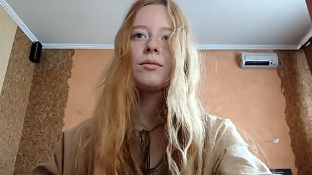 Snapshot of KateVibe_01 chatting on 04-23-26, 03:13 KateVibe 01 online show from 04-23-26, 03:13