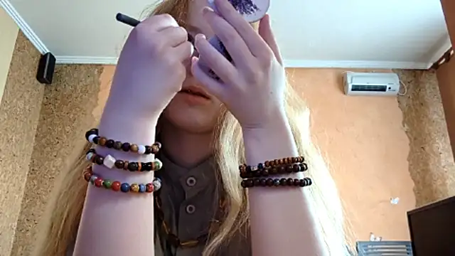 Snapshot of KateVibe_01 chatting on 04-30-26, 11:09 KateVibe 01 online show from 04-30-26, 11:09
