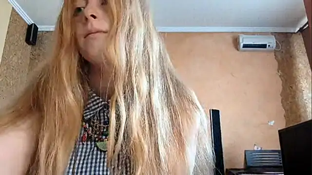 Snapshot of KateVibe_01 chatting on 05-23-26, 01:37 KateVibe 01 online show from 05-23-26, 01:37