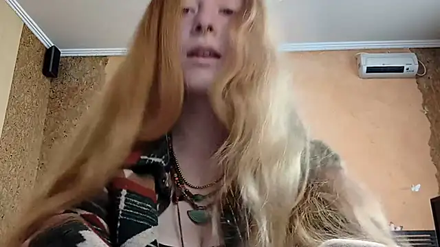 Snapshot of KateVibe_01 chatting on 06-22-26, 10:07 KateVibe 01 online show from 06-22-26, 10:07