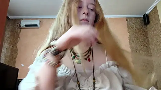 Snapshot of KateVibe_01 chatting on 05-08-26, 10:35 KateVibe 01 online show from 05-08-26, 10:35