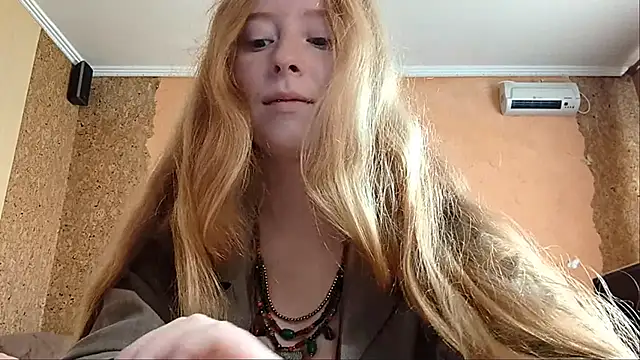 Snapshot of KateVibe_01 chatting on 06-28-26, 12:06 KateVibe 01 online show from 06-28-26, 12:06