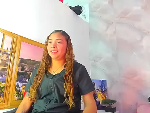 Snapshot of EllyBloom chatting on 04-05-26, 02:02 EllyBloom online show from 04-05-26, 02:02