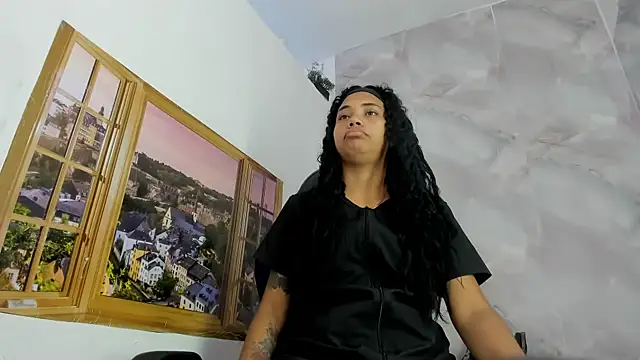 Snapshot of EllyBloom chatting on 06-20-26, 01:49 EllyBloom online show from 06-20-26, 01:49