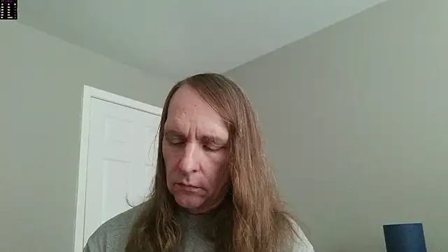 Snapshot of Magnus_Luv chatting on 06-03-26, 02:33 Magnus Luv online show from 06-03-26, 02:33