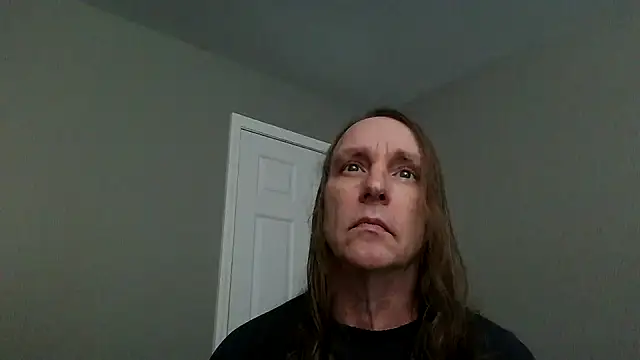 Snapshot of Magnus_Luv chatting on 05-26-26, 08:18 Magnus Luv online show from 05-26-26, 08:18