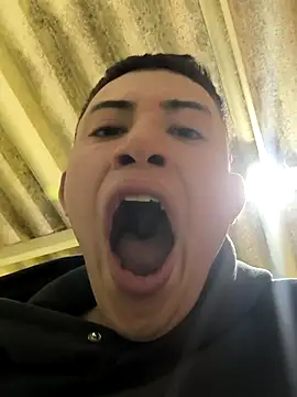 AlejoTheBig online show from 04-05-26, 07:31