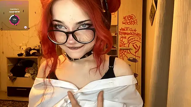 Snapshot of RedHeadCat chatting on 06-04-26, 10:25 RedHeadCat online show from 06-04-26, 10:25