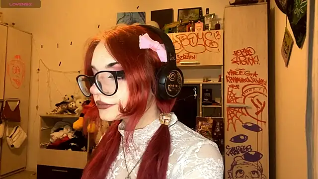 Snapshot of RedHeadCat chatting on 06-07-26, 11:43 RedHeadCat online show from 06-07-26, 11:43