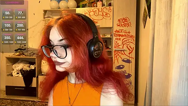Snapshot of RedHeadCat chatting on 06-09-26, 09:27 RedHeadCat online show from 06-09-26, 09:27