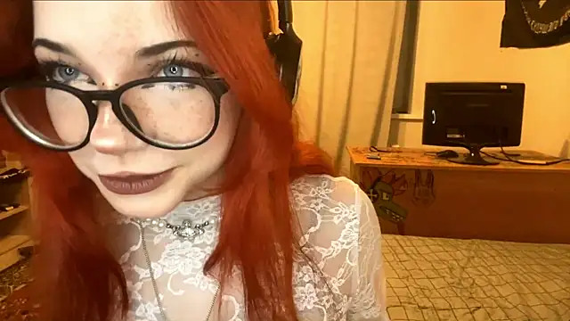 Snapshot of RedHeadCat chatting on 05-12-26, 09:32 RedHeadCat online show from 05-12-26, 09:32