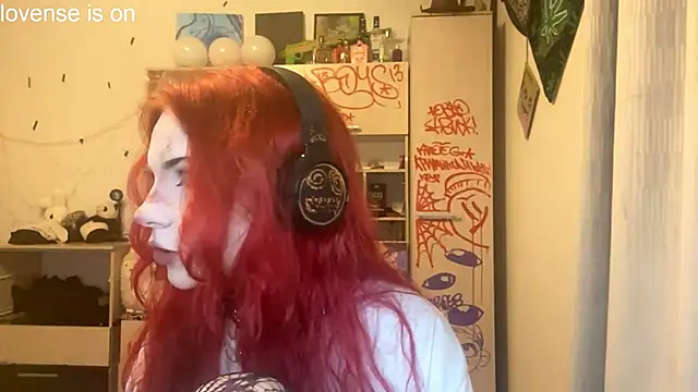 Snapshot of RedHeadCat chatting on 06-01-26, 06:29 RedHeadCat online show from 06-01-26, 06:29