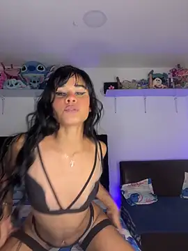 ChloeFox2 online show from 04-07-26, 03:52