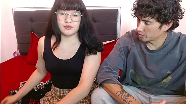 Snapshot of Ari_andX chatting on 04-11-26, 07:28 Ari andX online show from 04-11-26, 07:28