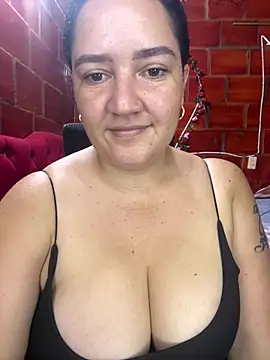 Snapshot of Fresita-12 chatting on 07-09-26, 02:01 Fresita-12 online show from 07-09-26, 02:01