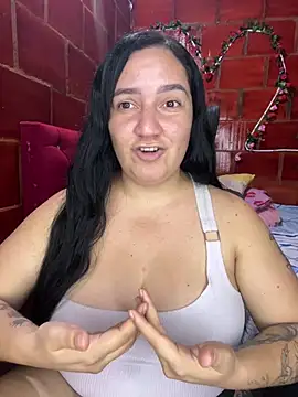 Snapshot of Fresita-12 chatting on 06-25-26, 05:12 Fresita-12 online show from 06-25-26, 05:12