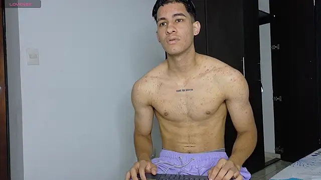 JakeMonroe online show from 04-08-26, 02:07