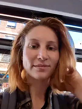 Snapshot of Julialexxxx chatting on 05-06-26, 09:35 Julialexxxx online show from 05-06-26, 09:35