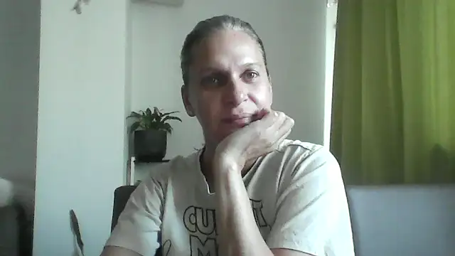 SweetLilTrouble online show from 06-15-26, 03:44