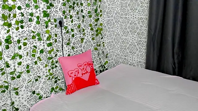 Snapshot of _Srifi_ chatting on 04-22-26, 03:24 Srifi online show from 04-22-26, 03:24