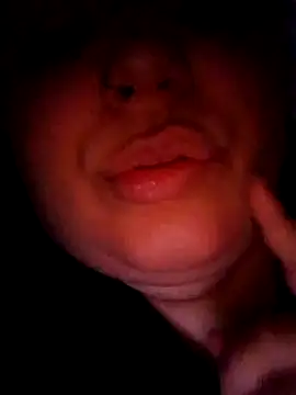 Snapshot of criscvwolff99 chatting on 04-07-26, 03:52 criscvwolff99 online show from 04-07-26, 03:52