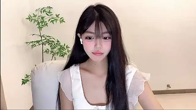 Snapshot of Kitteovo chatting on 06-03-26, 10:05 Kitteovo online show from 06-03-26, 10:05
