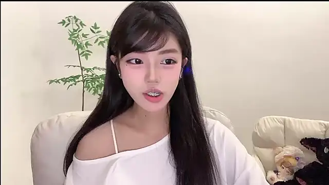 Snapshot of Kitteovo chatting on 05-29-26, 09:48 Kitteovo online show from 05-29-26, 09:48