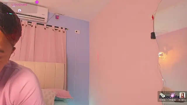 Snapshot of sweetkimmie_ chatting on 05-15-26, 12:36 sweetkimmie online show from 05-15-26, 12:36