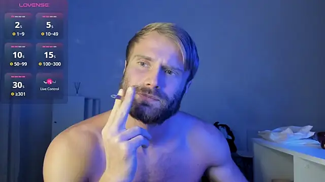 Snapshot of Paul_Rolex chatting on 03-01-26, 01:38 Paul Rolex online show from 03-01-26, 01:38