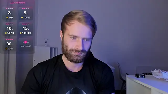 Snapshot of Paul_Rolex chatting on 03-08-26, 09:18 Paul Rolex online show from 03-08-26, 09:18