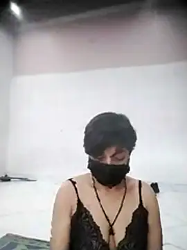 hotty-krtika online show from 04-08-26, 10:17