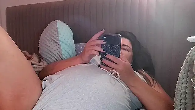 miss preggie online show from 07-09-26, 09:47