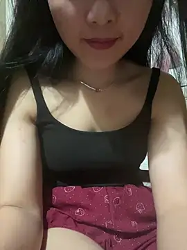   Mochi squirt   online show from 04-15-26, 01:26