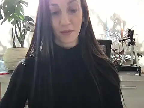 Snapshot of canduxgirl chatting on 05-14-26, 02:03 canduxgirl online show from 05-14-26, 02:03