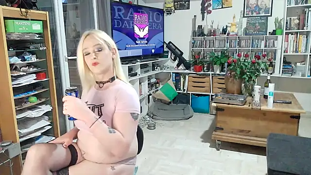 teddythebeer86 online show from 05-15-26, 07:45