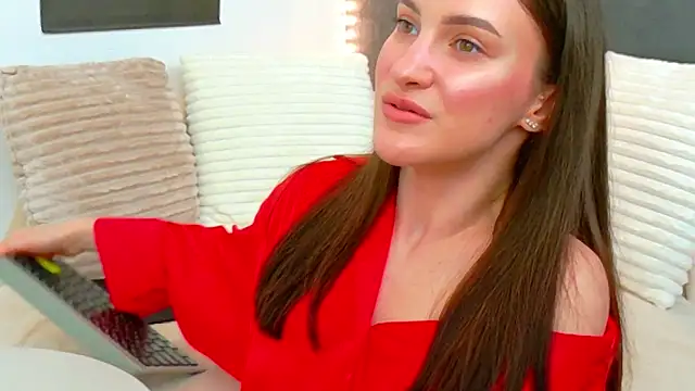 Snapshot of Amira_a chatting on 07-07-26, 04:37 Amira a online show from 07-07-26, 04:37