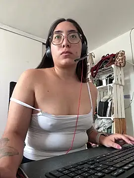 vampiralatina online show from 04-27-26, 07:12