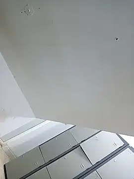 Snapshot of Achrafbobo chatting on 04-05-26, 04:24 Achrafbobo online show from 04-05-26, 04:24