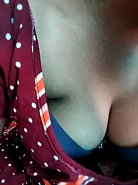 Snapshot of Kritika-sexy chatting on 06-12-26, 02:31 Kritika-sexy online show from 06-12-26, 02:31
