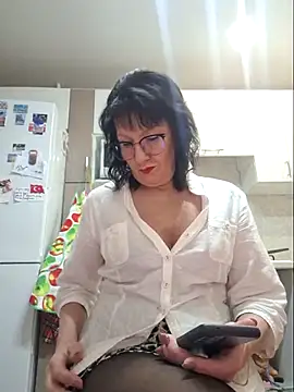 LaliaMia online show from 11-18-25, 02:05