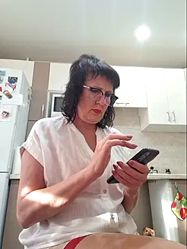 LaliaMia online show from 10-27-25, 04:35