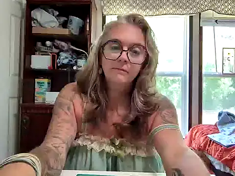 Blondejenn online show from 04-07-26, 05:37