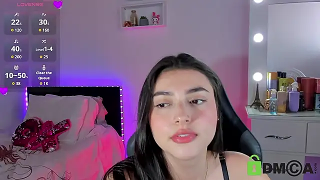 Snapshot of esmeralda_le chatting on 05-09-26, 01:14 esmeralda le online show from 05-09-26, 01:14