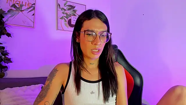 Snapshot of Maddie_Ray chatting on 06-03-26, 02:33 Maddie Ray online show from 06-03-26, 02:33
