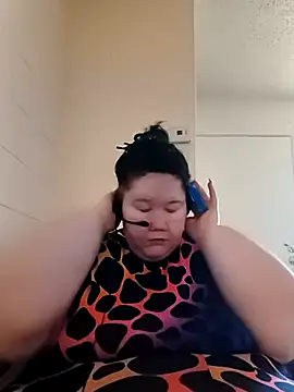 hisalphaqueen27 online show from 04-15-26, 06:23