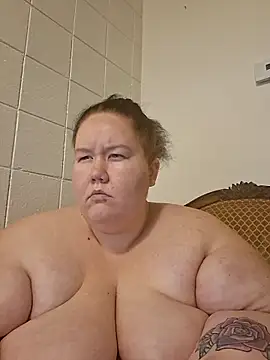 hisalphaqueen27 online show from 04-11-26, 05:15