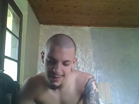 robertmrn112 online show from 06-12-26, 01:20